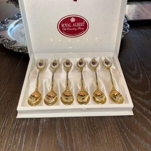 Royal Albert Gold Demitasse Spoon Set with Pink Rose Motif